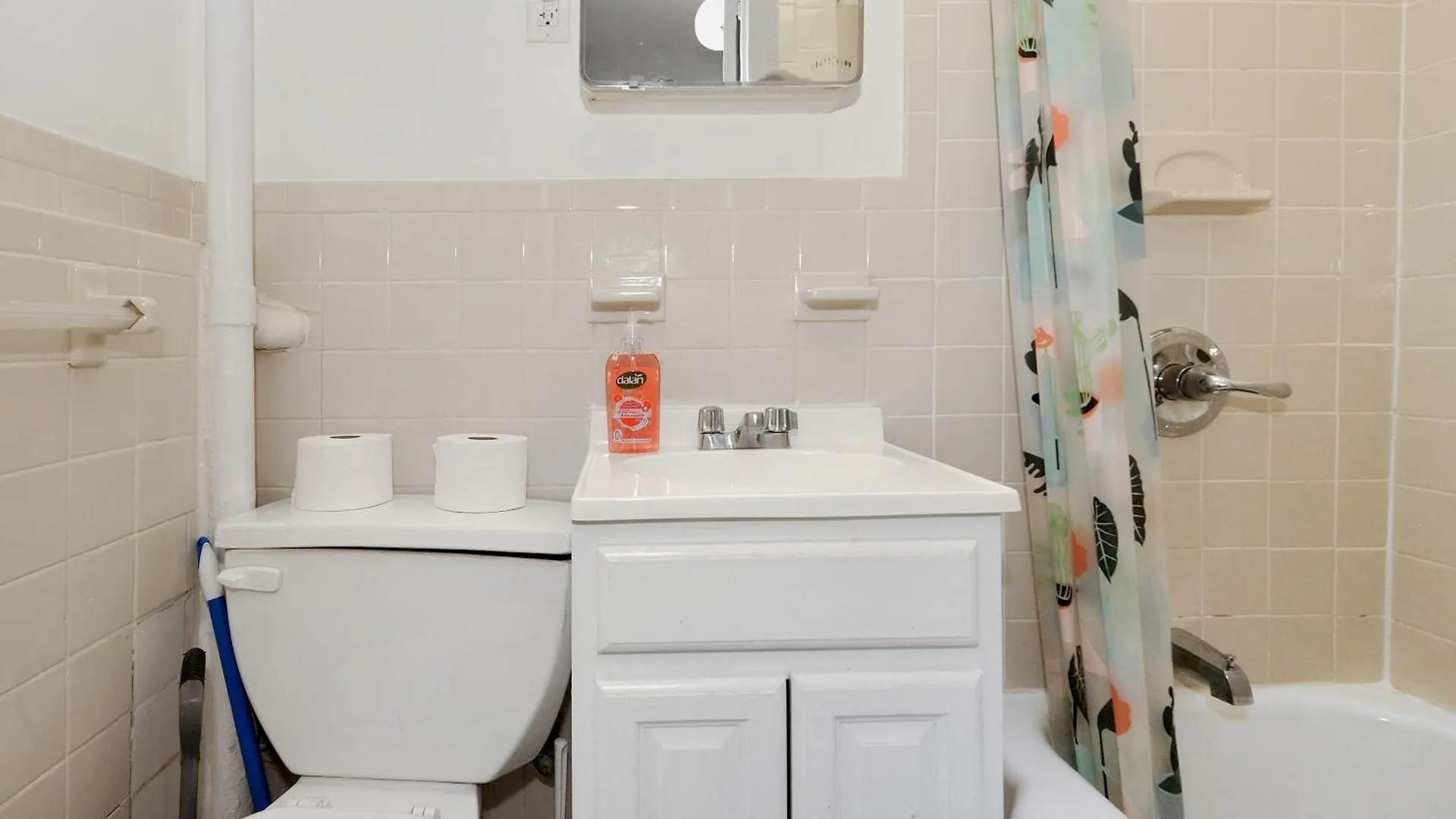 Spacious Upper East Side Studio نيو يورك شقة